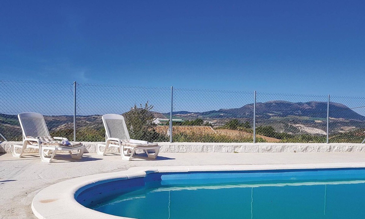 Olvera House | 3 bedroom accommodation in Olvera
