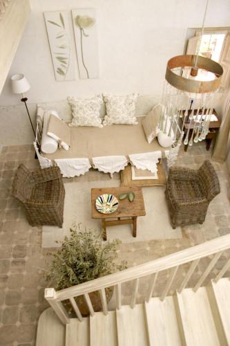 Alquezar House | Alodia