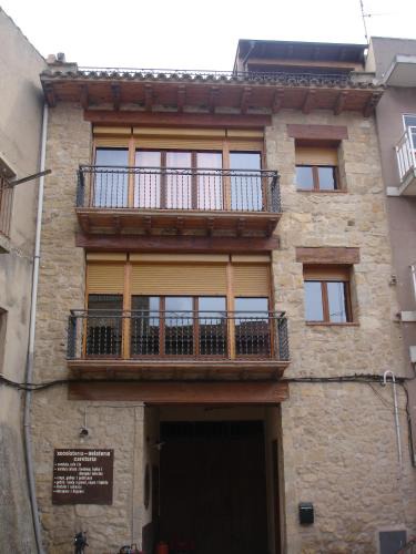 Horta de Sant Joan Apartment | Apartamentos La Muralla