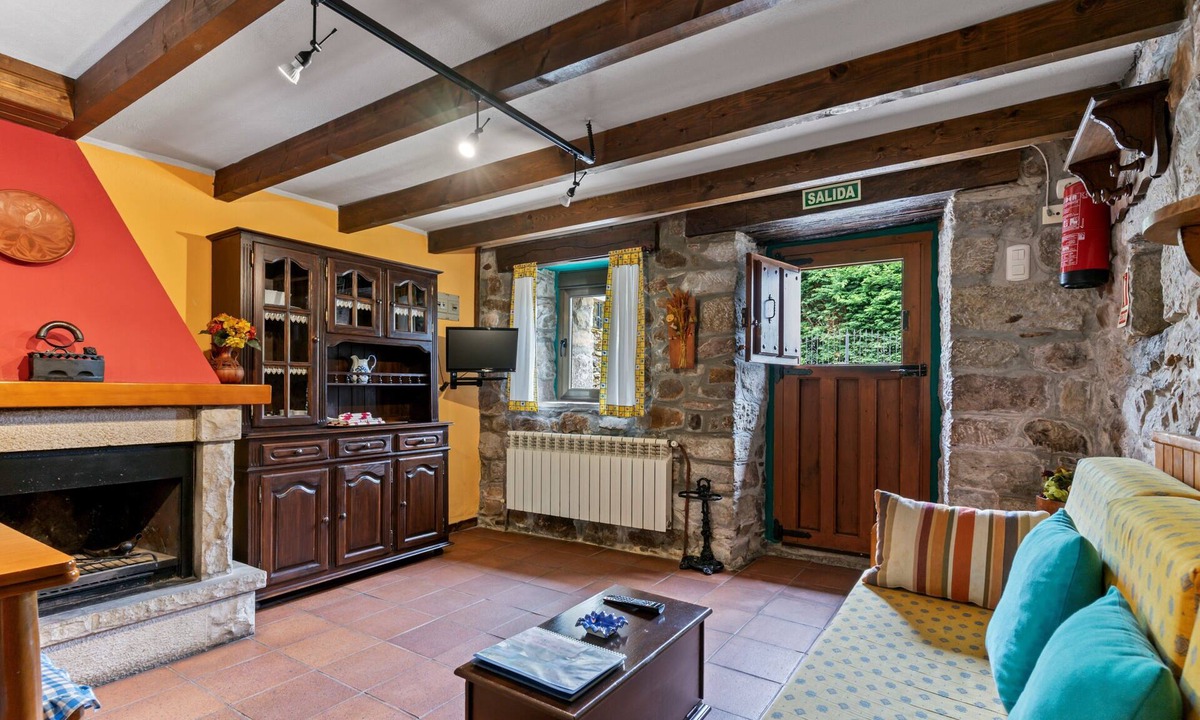 Caunedo House | Apartment 'Lorences C' with Mountain View
