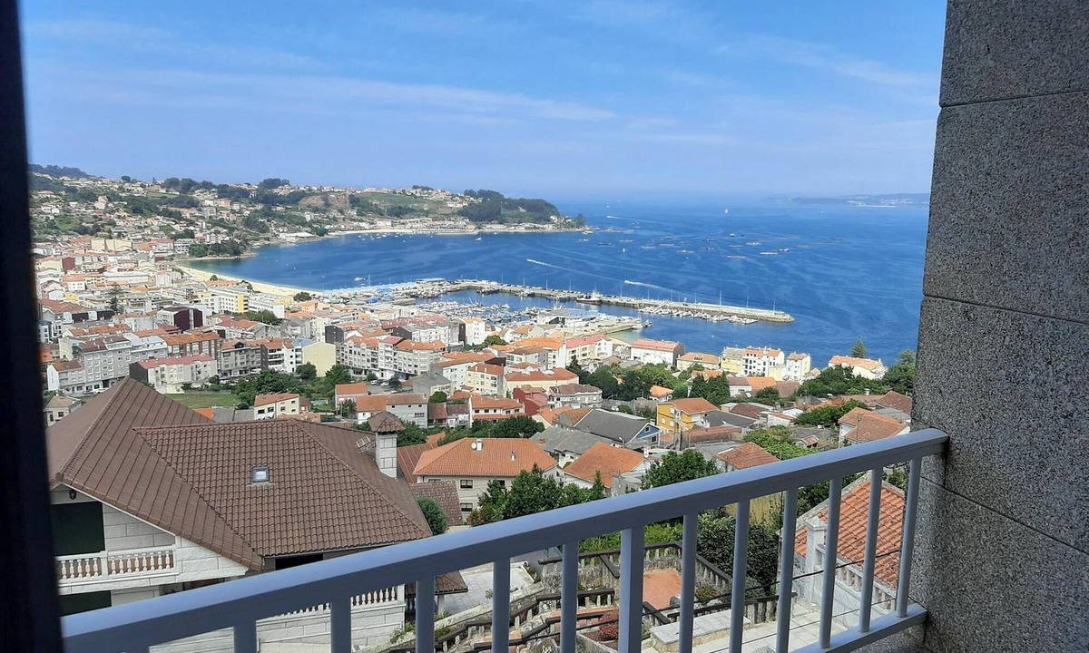 Bueu Apartment | Apartment with incredible views of the Pontevedra estuary