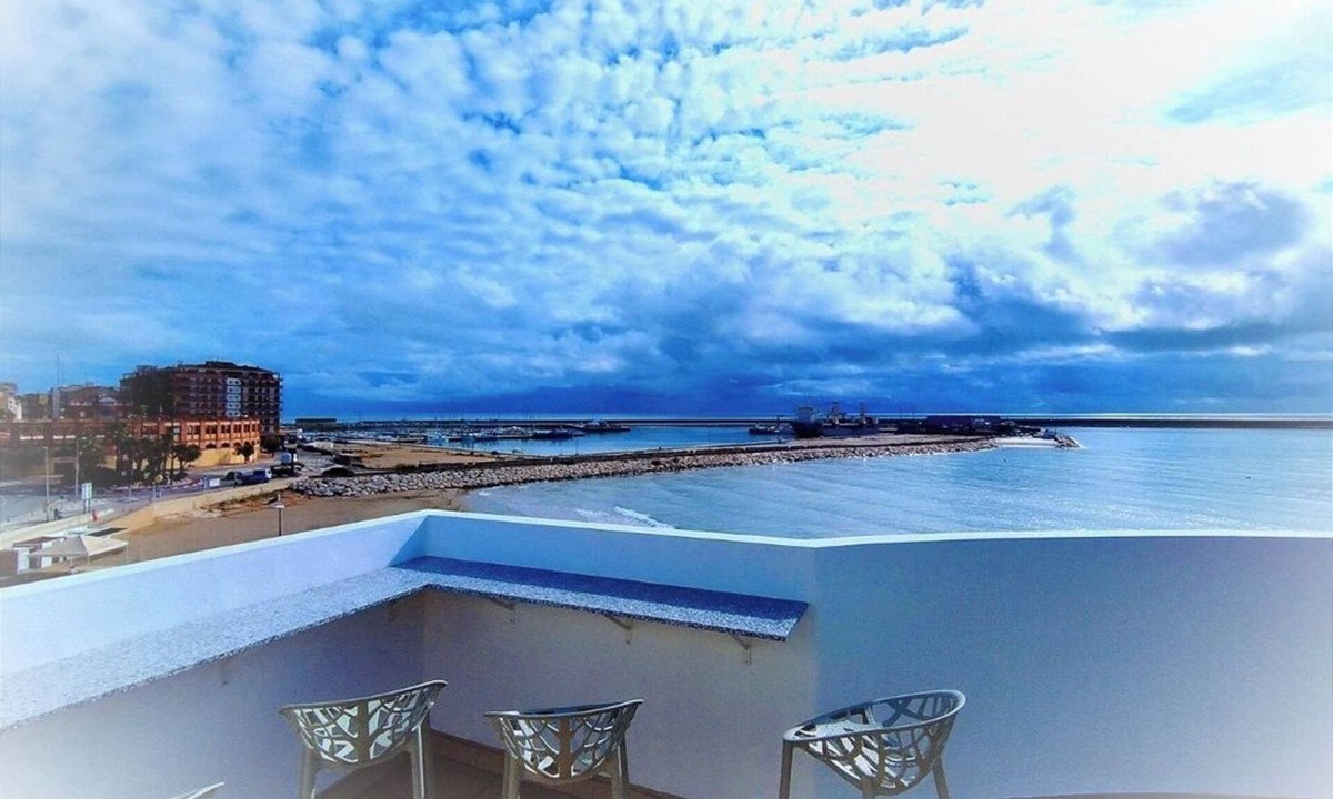 Vinaros Apartment | Appartamento del Sol with fantastic roof terrace and sea view.