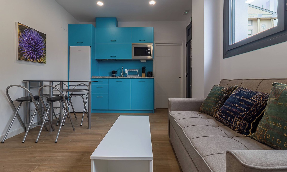 Merida Old Town Apartment | Ares II 15 min Roman Theater, Cradle and Pet Friendly