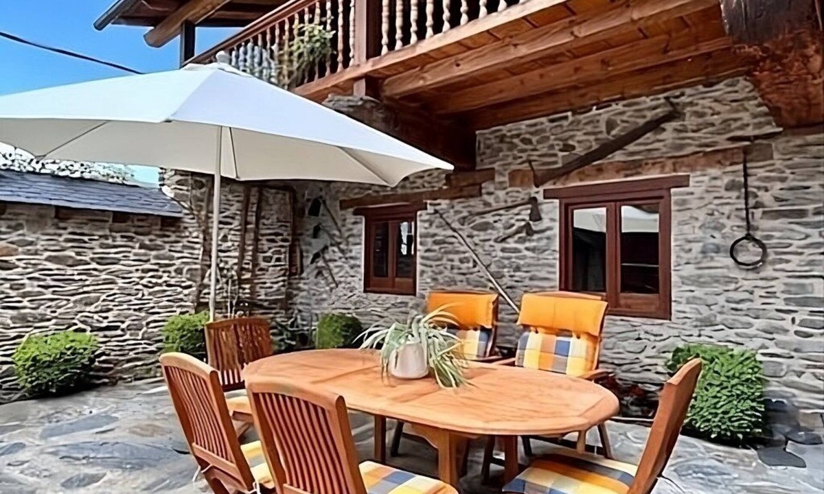 La Guingueta d'Aneu Cottage | Beautiful rural house with charm in les Valls d'Àneu.