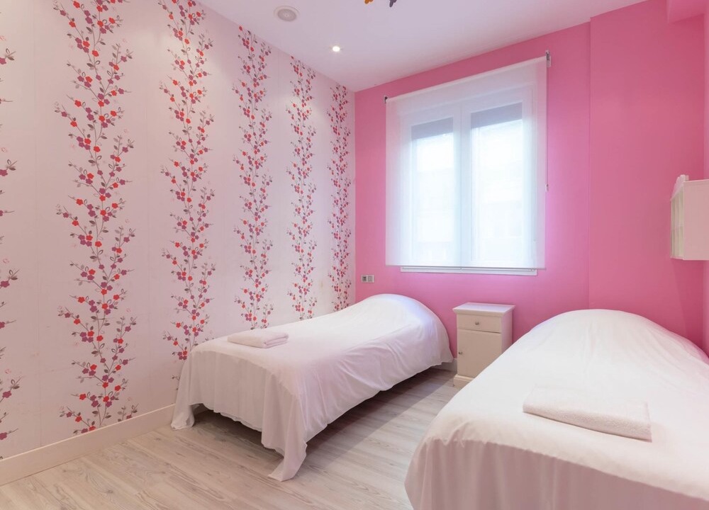 Castanos Apartment | BILBAO VOLANTIN II by Aston Rentals
