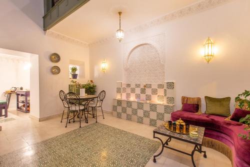Riad Zitoun Jdid House | Boutique Riad Prive, Patio Vert & Design Rooftop, 4 Pers, Wi-Fi