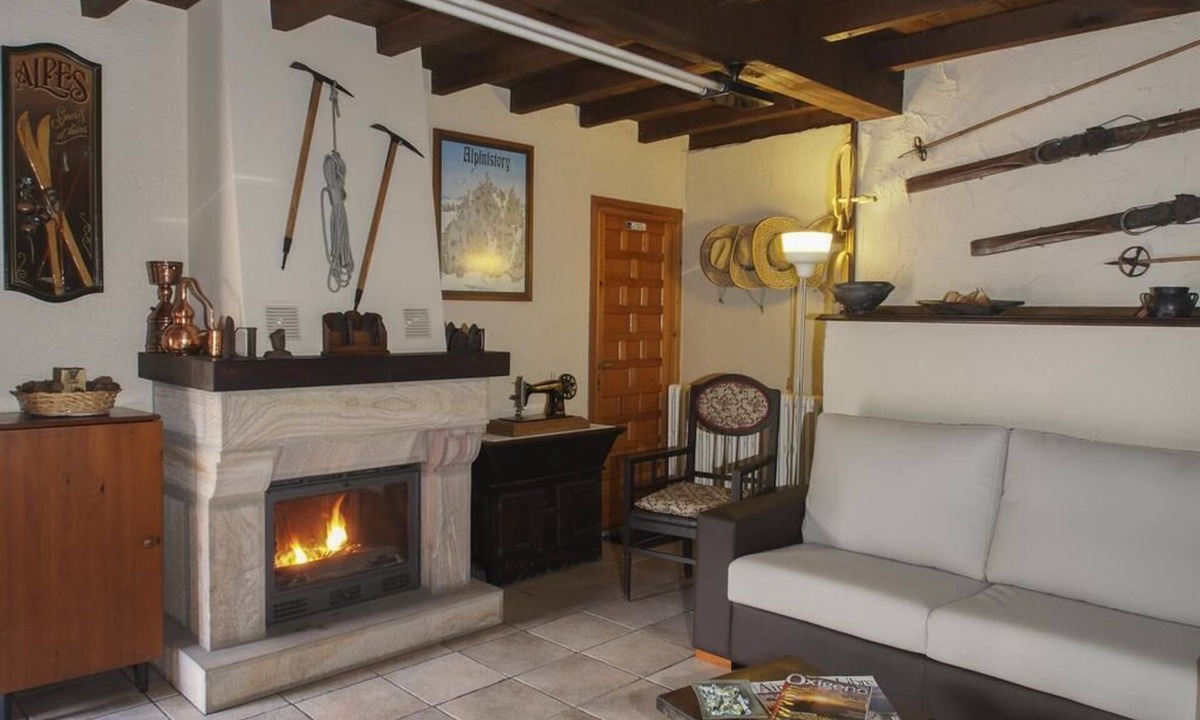 Avin House | Casa de la Montaña