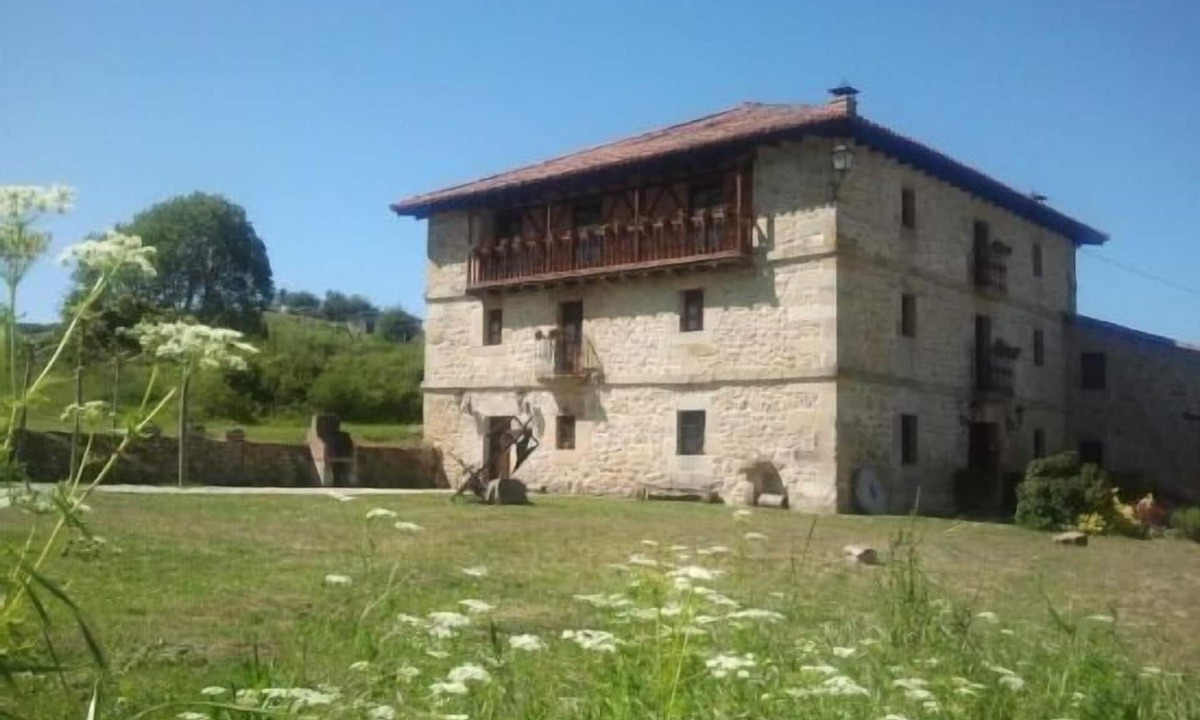 Bezana Cottage | Casa Rural La Toba I. 4 bedrooms 4 bathrooms