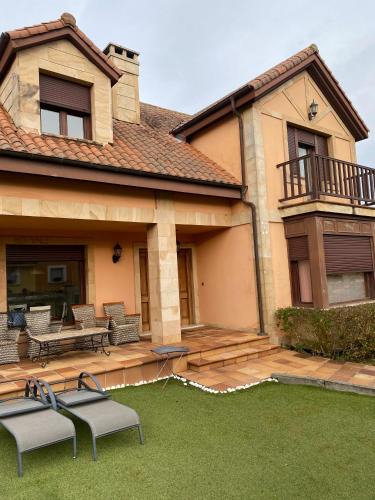 Argonos Villa | Casa Santiago
