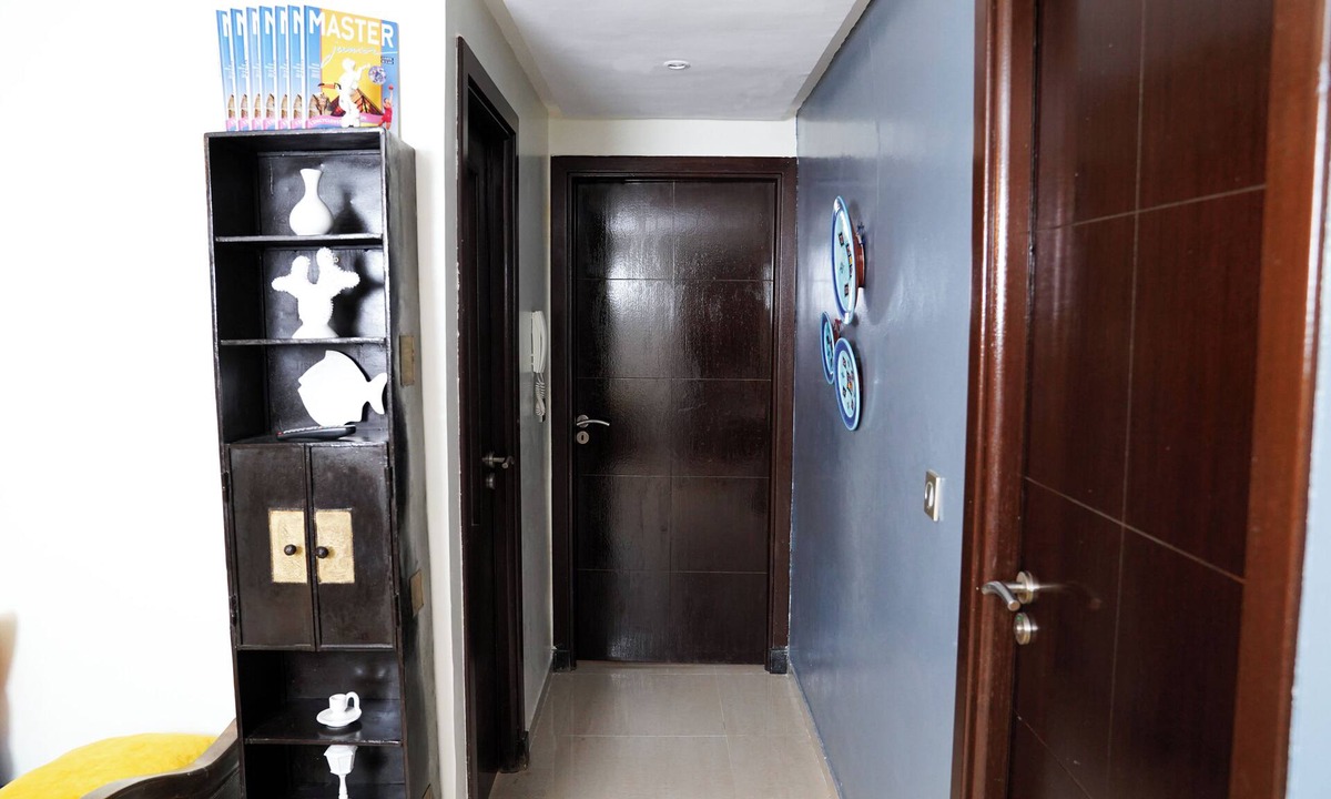 Cite Al Mohammadi Apartment | Chic Designer Apartment with Pool Access