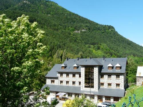 Chisagues Hotel | Complejo Turístico Bielsa Hotel y camping