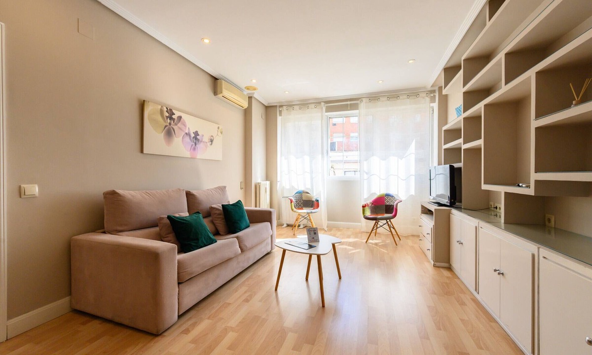 Guindalera Apartment | Cozy Apartment Madrid. Bº SALAMANCA, IFEMA. AEROPUERTO. 2 ROOMS- 6 PAX - ELEVATOR