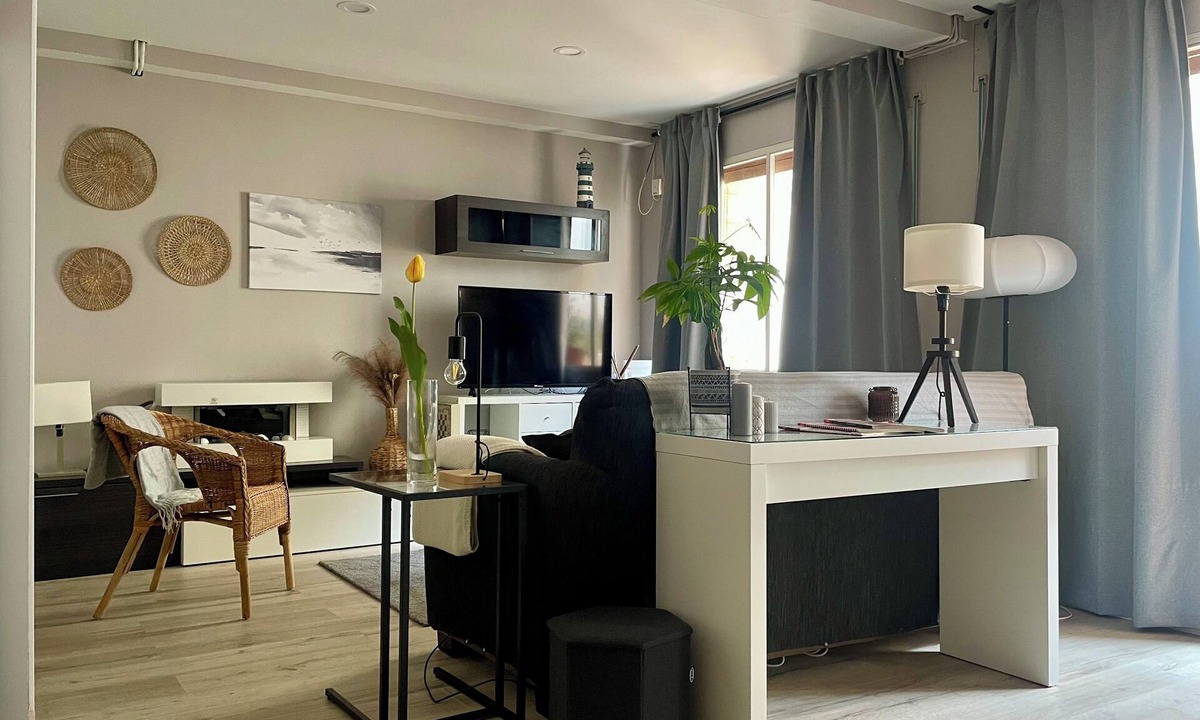 Figueras (Castropol) Apartment | D'Moda lodging. Bright apartment in the center of Ribadeo.