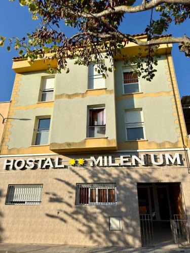 Santa Margarida i els Monjos Hostel | Hostal Milenium