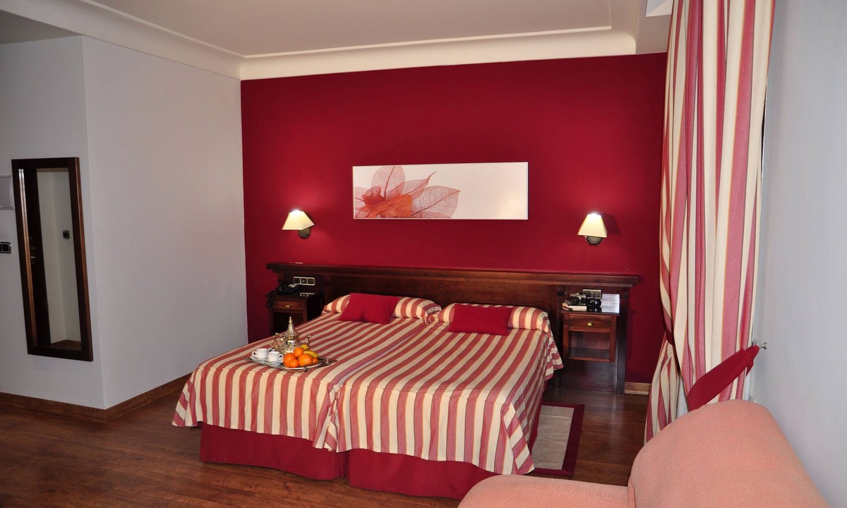 Barrio de la Vega Hotel | Hotel Los Cerezos