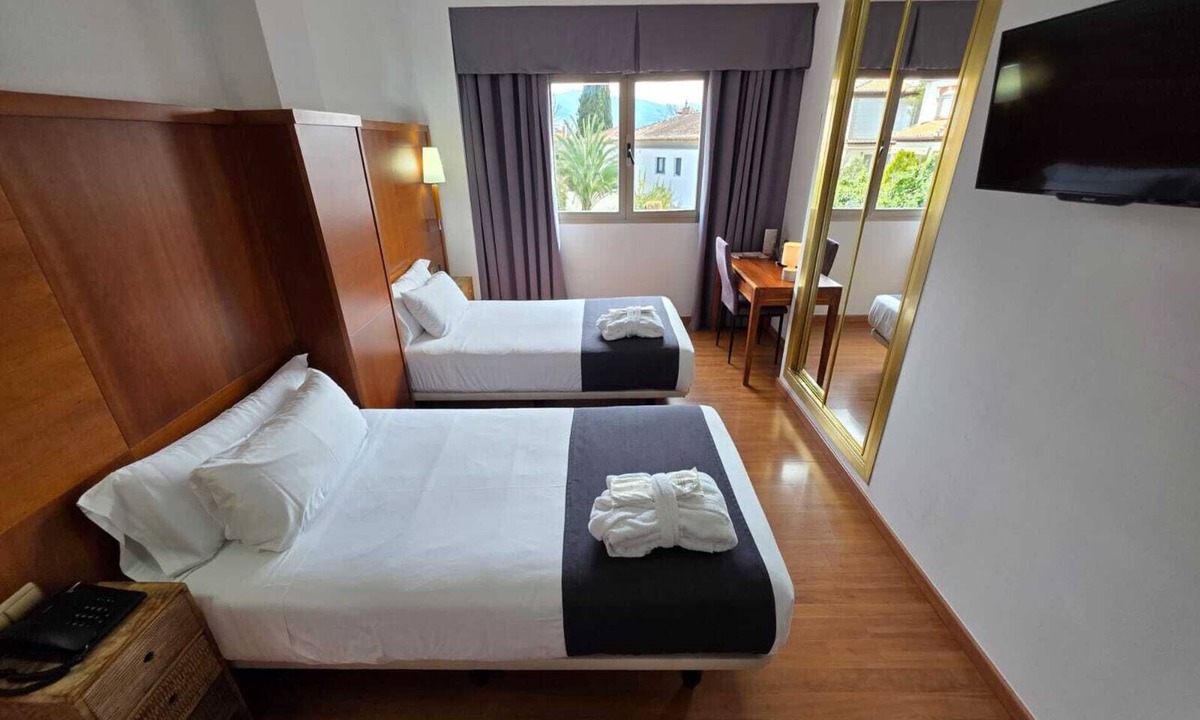 Genil Hotel | Hotel Saylu