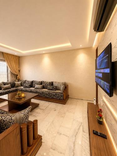 Martil Apartment | Luxury stay apartment beach-pool-balcony