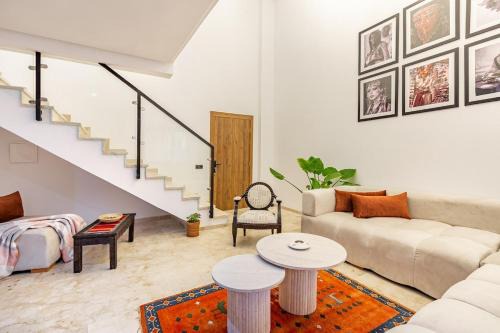 Semlalia Apartment | Modern Oasis in Heart of Guéliz Pool & Balcony
