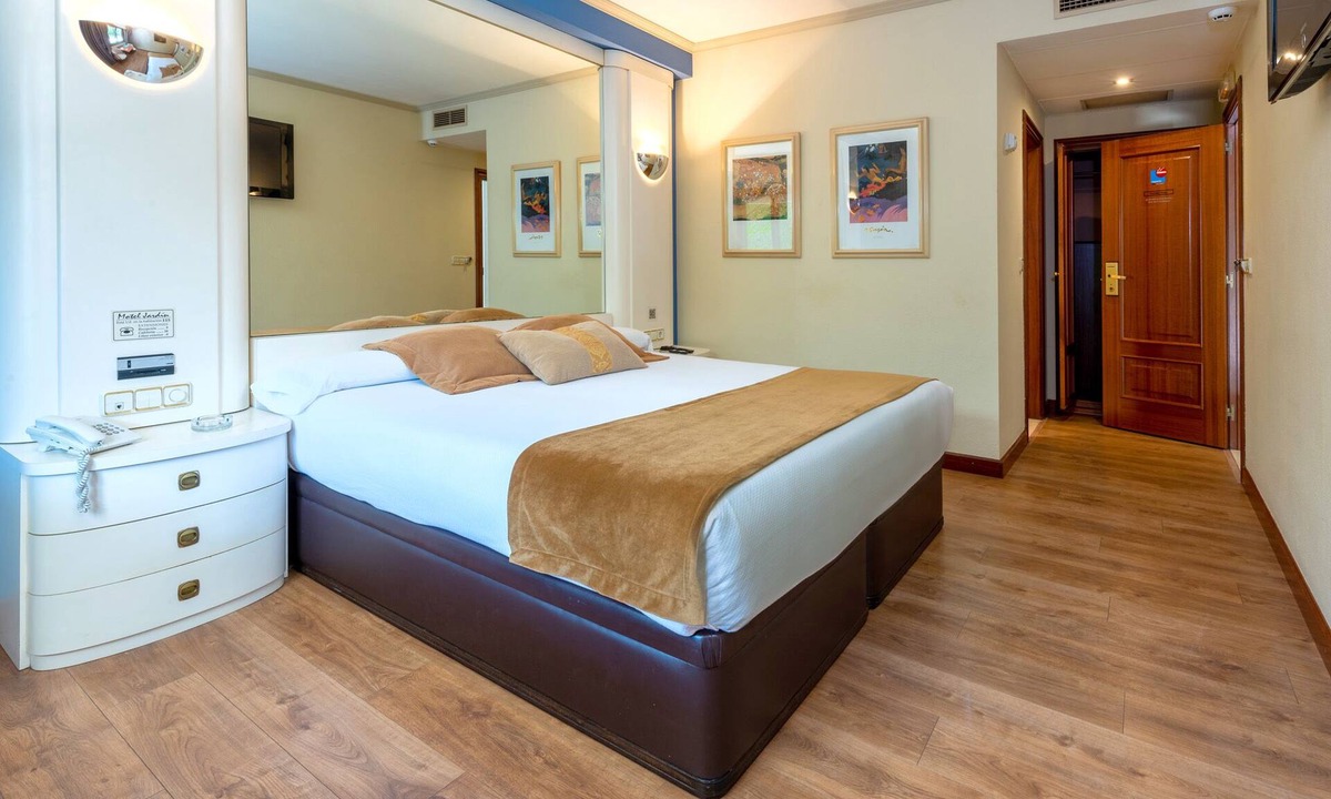 Oleiros Hotel | Motel Jardin
