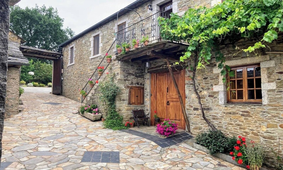 Boveda Cottage | O Val de Vilaboa - Stone House of the s. XIX in Ribeira Sacra - Peace and Comfort