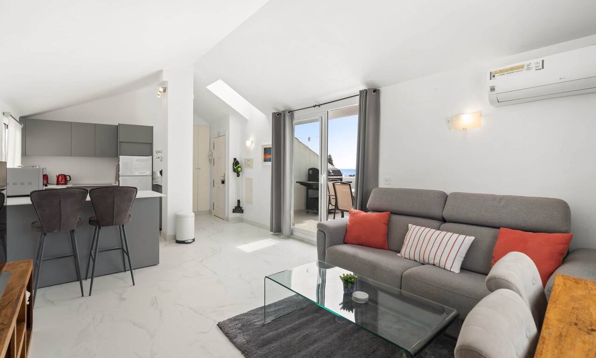 Nueva Andalucia Apartment | RDR301 - PH in Golden Banús with Sea and Mountain views