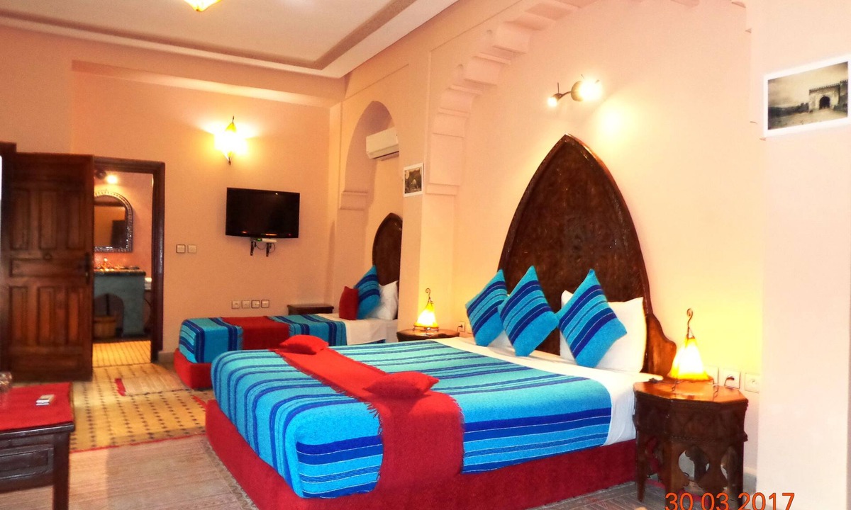 Ain Azlitan House | Riad Ahlam