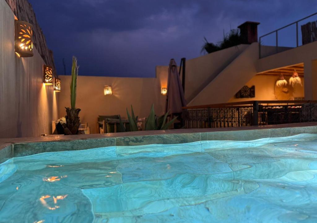 Assouel Villa | Riad E&J privatif, Marrakech Médina, 5 ch climatisées, piscine chauffée, PDJ offerts