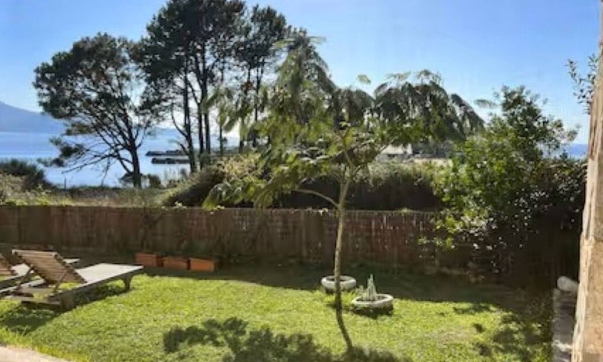 Muros Ski Chalet | Villa Playa Cabanas - Complete house with garden, incredible views at 50 m from the beach.