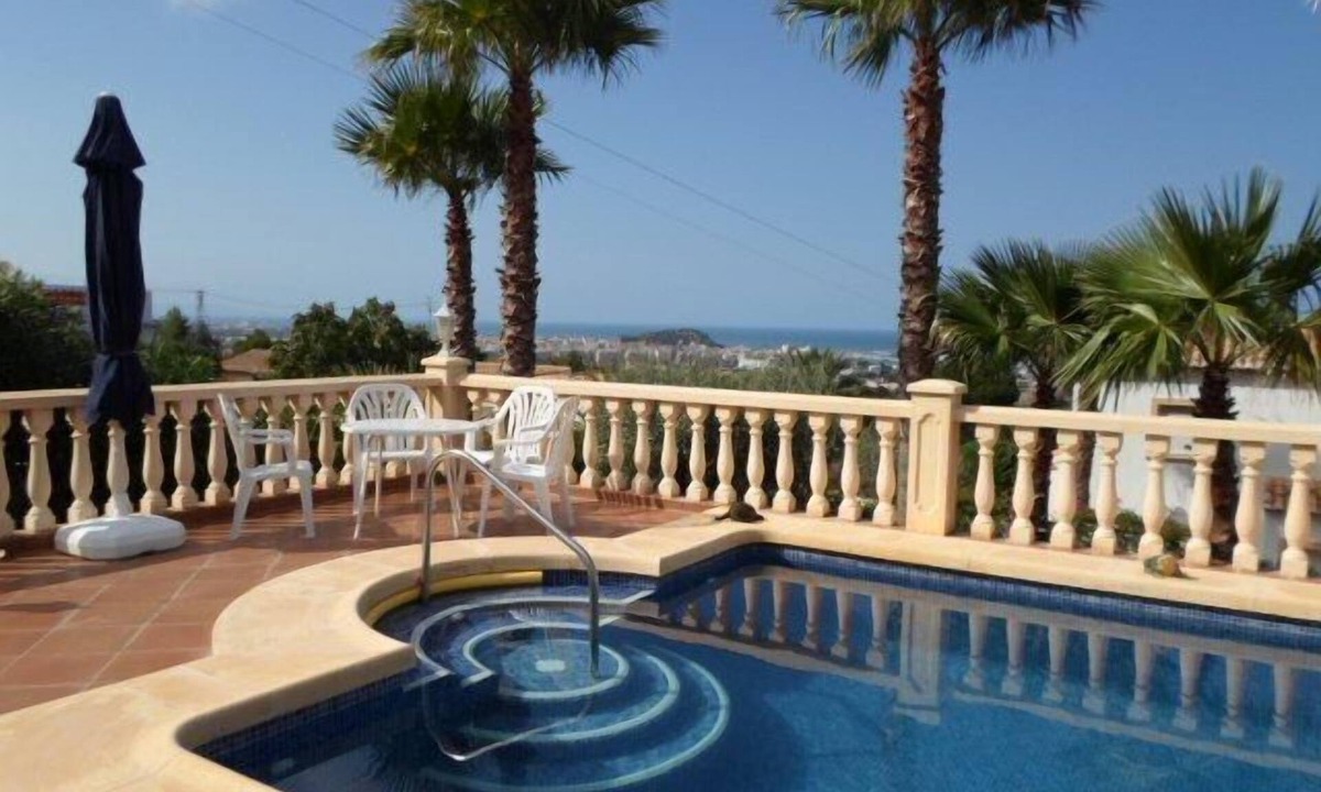 Denia Villa | Well-kept vacation home with fantastic views of the sea & the bay of Denia