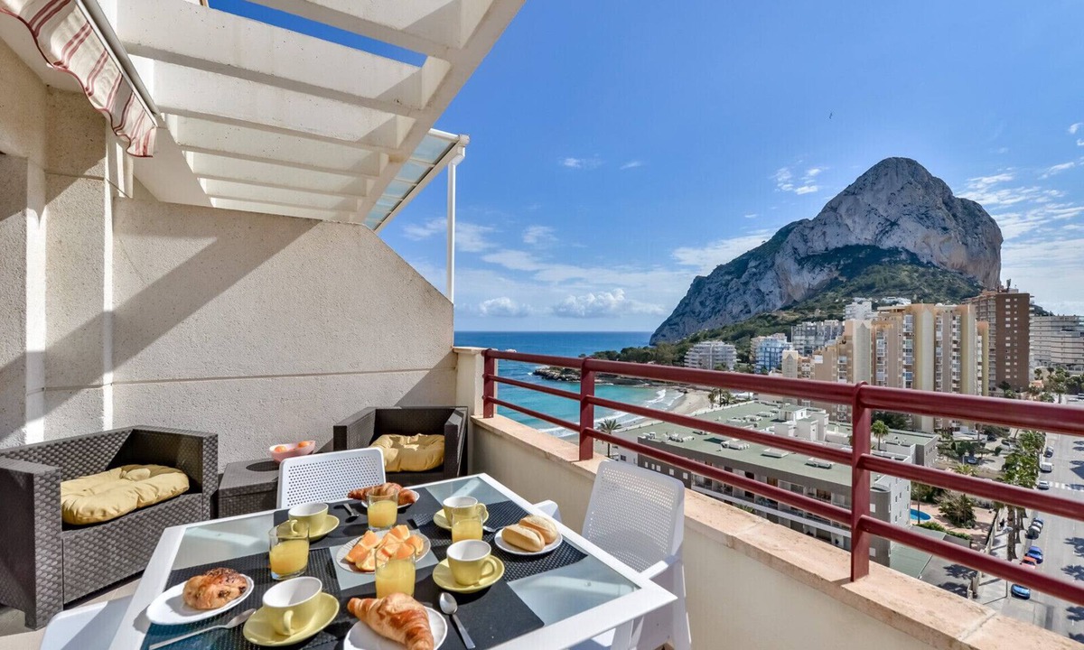 Calpe Apartment | Zafiro 312C - Front line apartment with sea views and direct access to the beach