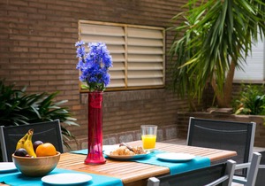 80 m² Apartment ∙ 5 guests in Dreta de l'Eixample