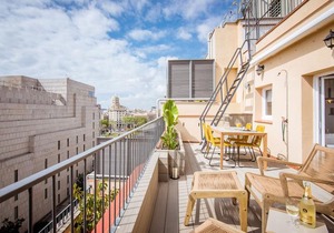 Central penthouse with terrace Placa Catalunya III in Barcelona