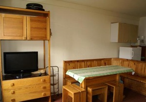Charmant 2 pièces cabine au pied des pistes pour 6 personnes in Les Adrets