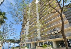 President E-13 Seafront apartment in Platja d'Aro