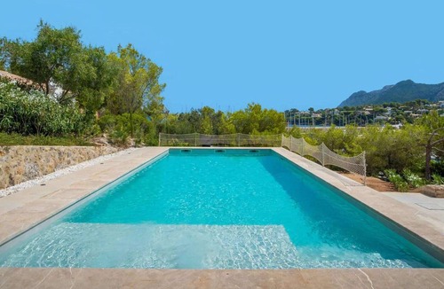 Mal Pas-Bon Aire House | 10-Guest Beachfront Villa in Mallorca