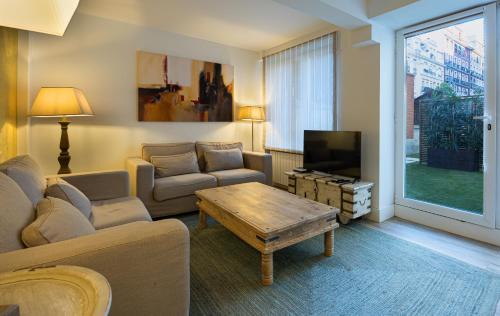 Chamberi House | 4BR Private Garden - Best Location for Families