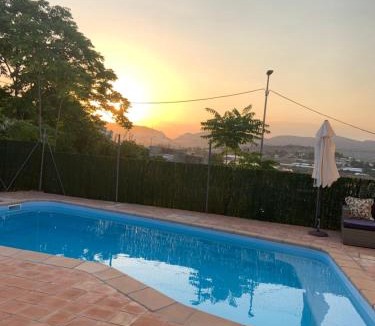 Cehegin Apartment | Air Conditioned "Casa Tropicana" Villa-Sleeps 10-Free WiFi-Private Pool-Free Parking
