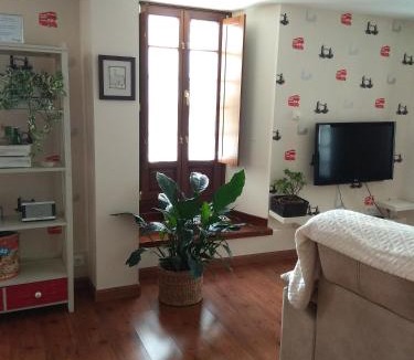 Figueras (Castropol) Apartment | Apartamento Cine Colón