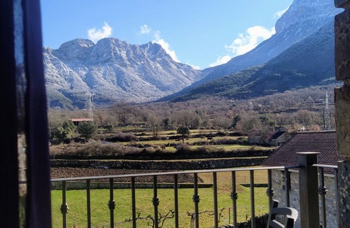 Laspuna Apartment | Apartamento en la Montaña con Vistas al Pirineo