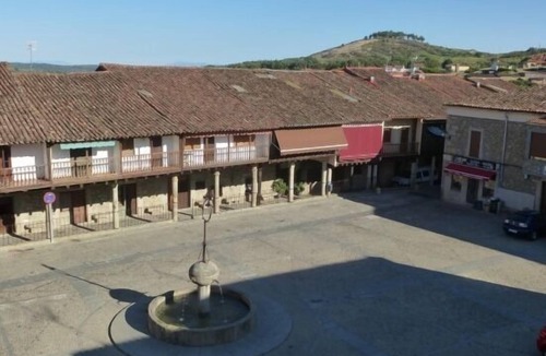 Cuacos de Yuste Condo | Apartamentos Entre Fuentes 80m2 in historical village Cuacos de Yuste, La Vera