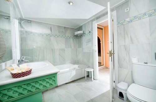 Marbella City Centre Apartment | Aparthotel Monarque Sultán