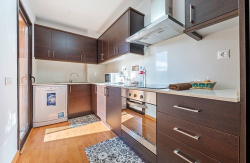 Vinebre Apartment | Apartment 'Ángel' with Private Terrace, Wi-Fi and Air Conditioning