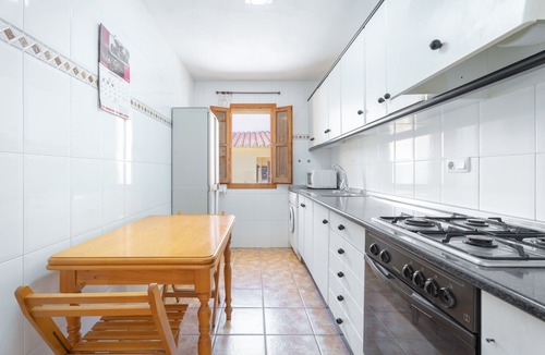 Culla House | Apartment 'Antiga Escola De Molinell' with Mountain View, Private Terrace and Private Garden