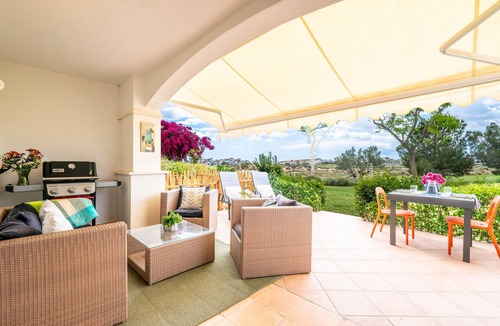 Jeronimo y Avileses y Balsicas de Arriba Apartment | Apartment 'Atlantico - Golf and Sun Holiday' with Mountain View, Wi-Fi and Air Conditioning