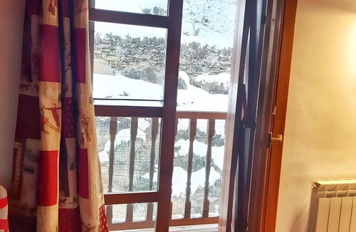 Benasque Apartment | Apartment 'Benasque Vistas Sarrio' with Mountain View, Balcony and Wi-Fi