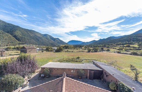 Borrastre House | Apartment 'Cambolino' with Mountain View, Private Terrace and Wi-Fi