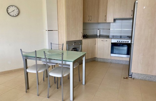 Porto de Espasante Apartment | Apartment with ocean views and community pool, just a 3 min walk to the beach!