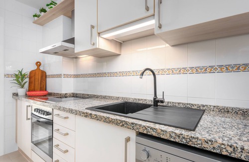 Urbanizacion Puerto de Estepona Apartment | Apartment 'La Fragata Estepona 3b 2b' with Sea View, Wi-Fi and Air Conditioning