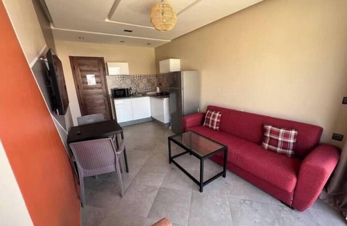 Taddart Apartment | Apartment N°4 with a view of the sea in the distance