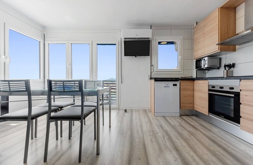 L'Ampolla Apartment | Apartment 'Vora Port' with Sea View, Wi-Fi and Air Conditioning